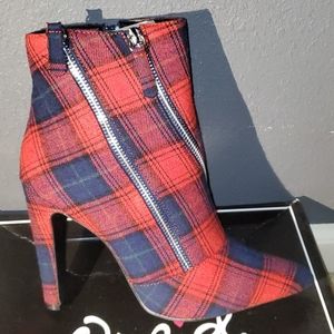 **NEW** Booties/Ankle boots
